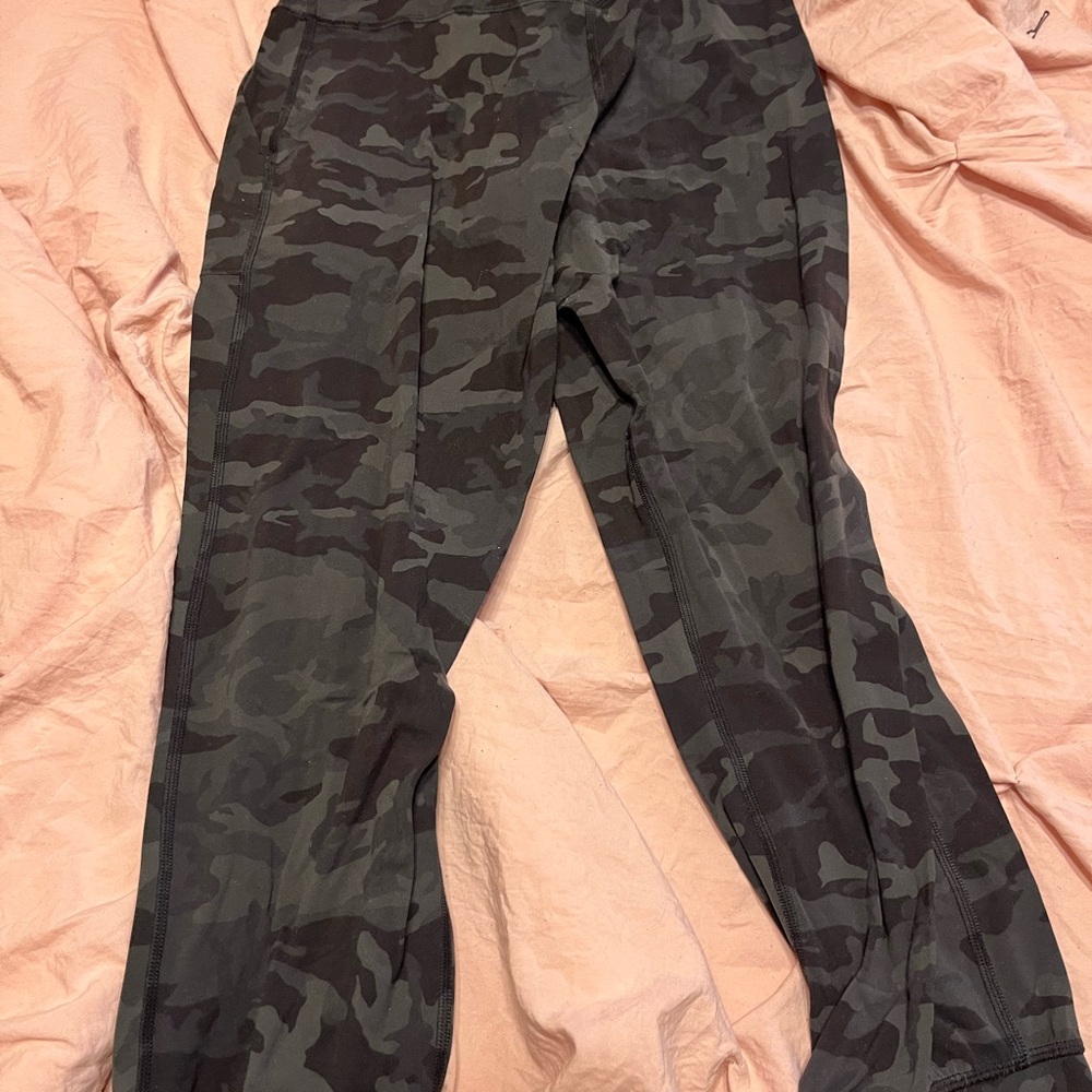 Camouflage joggers lululemon